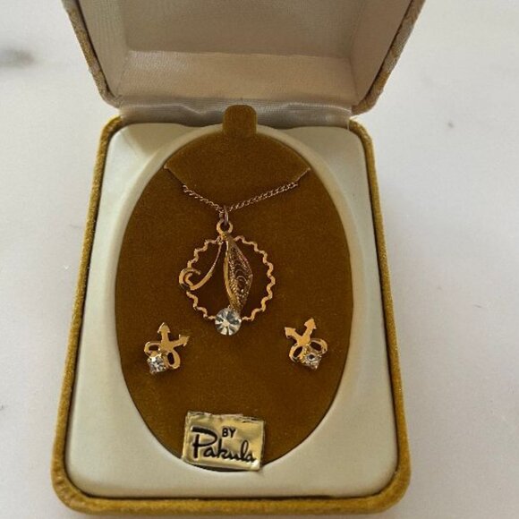 Delicate Vintage Pakula Necklace & Post Earrings Set in Original Box - Picture 1 of 5